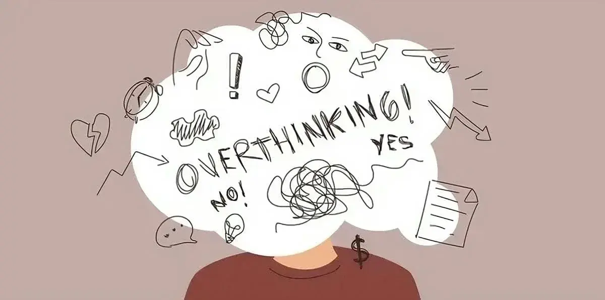 Một người đang thiền để vượt qua tình trạng overthinking