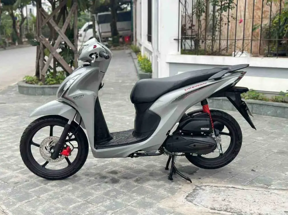 Chi tiết thiết kế mặt trước sang trọng của xe Vision 2022