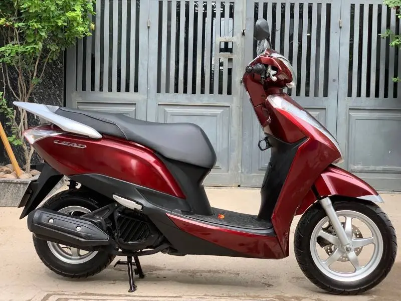 Một chiếc xe Lead 125 cũ được tân trang sạch sẽ để bán