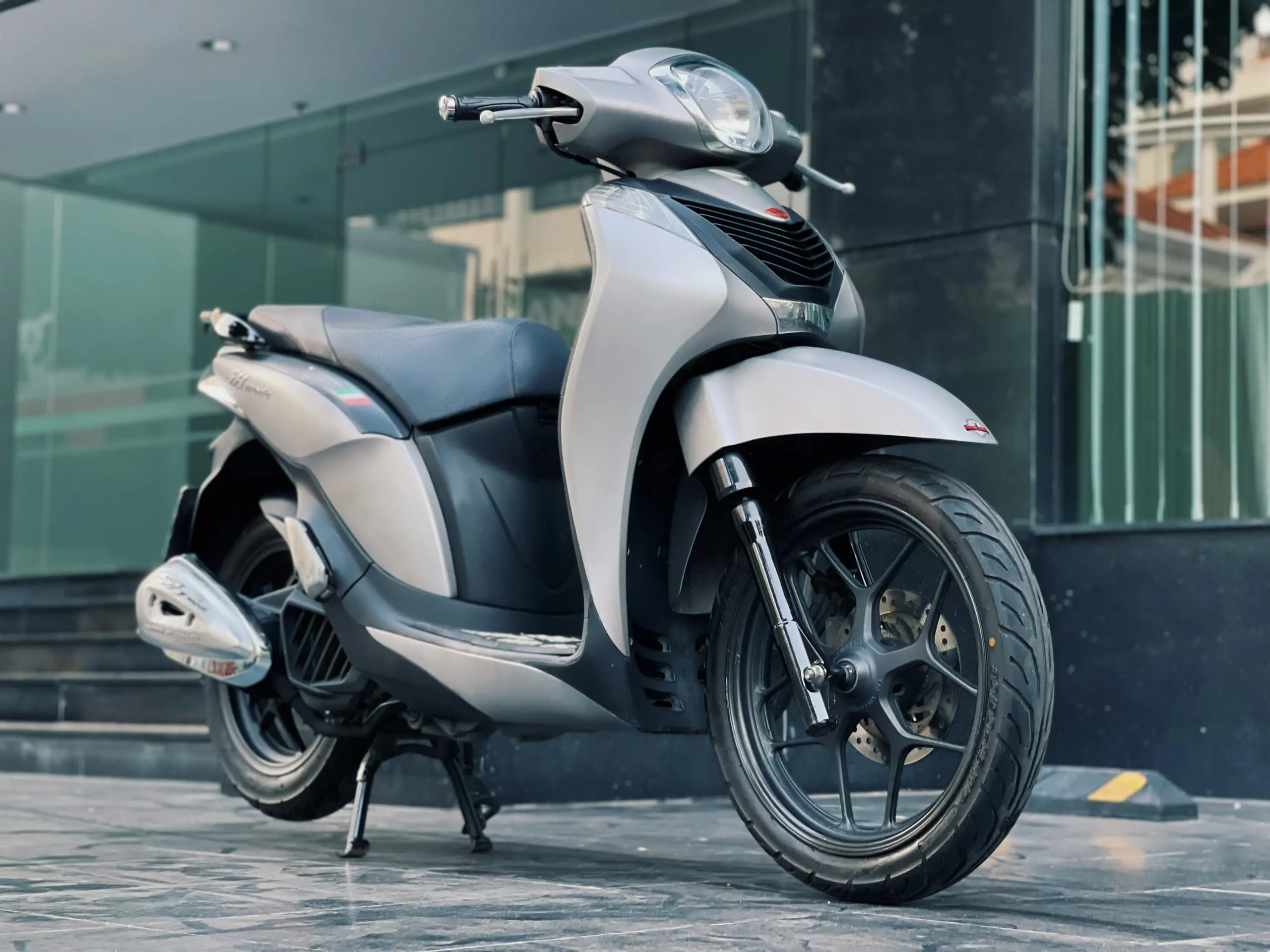 Xe Honda SH Mode 2017 với điểm nhấn là hệ thống khóa Smartkey