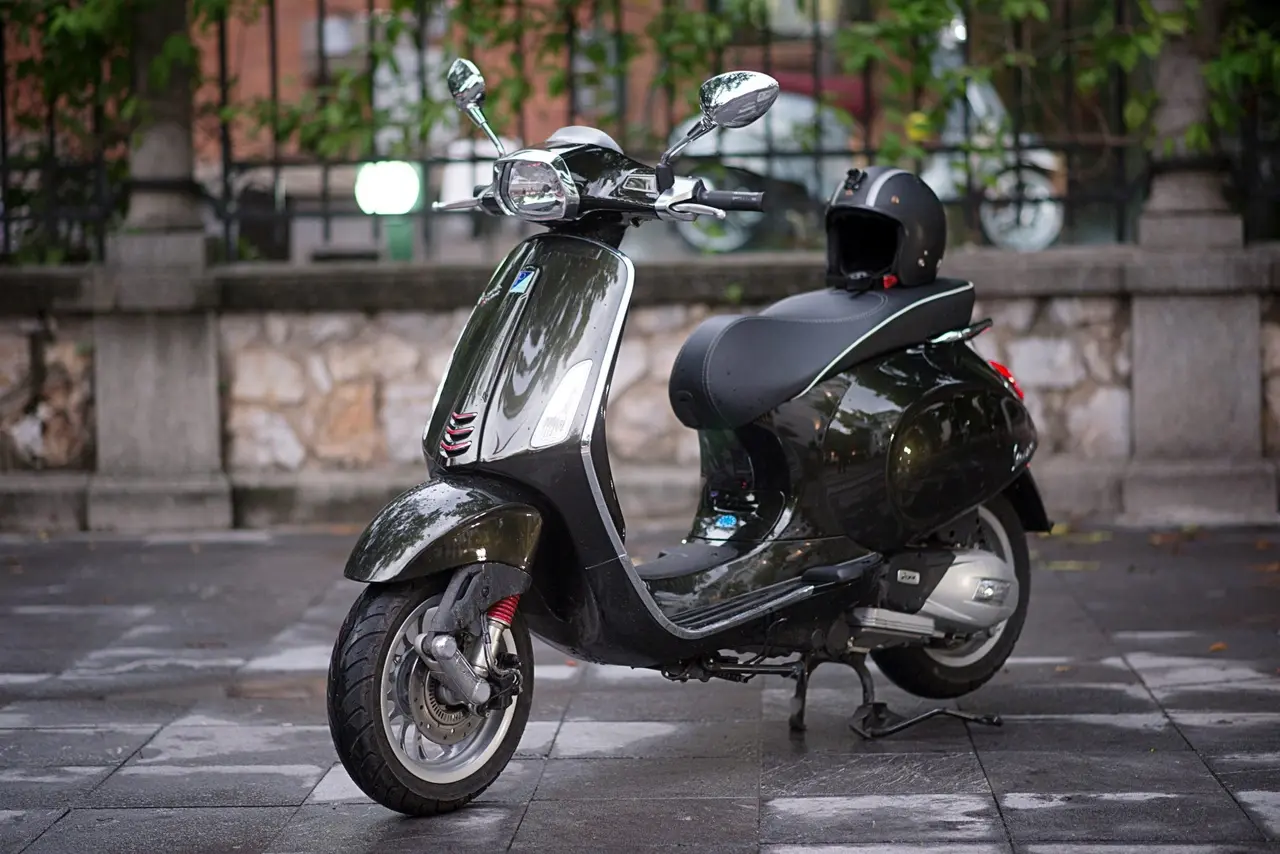 Xe Vespa Sprint 2016 với động cơ i-Get hiện đại