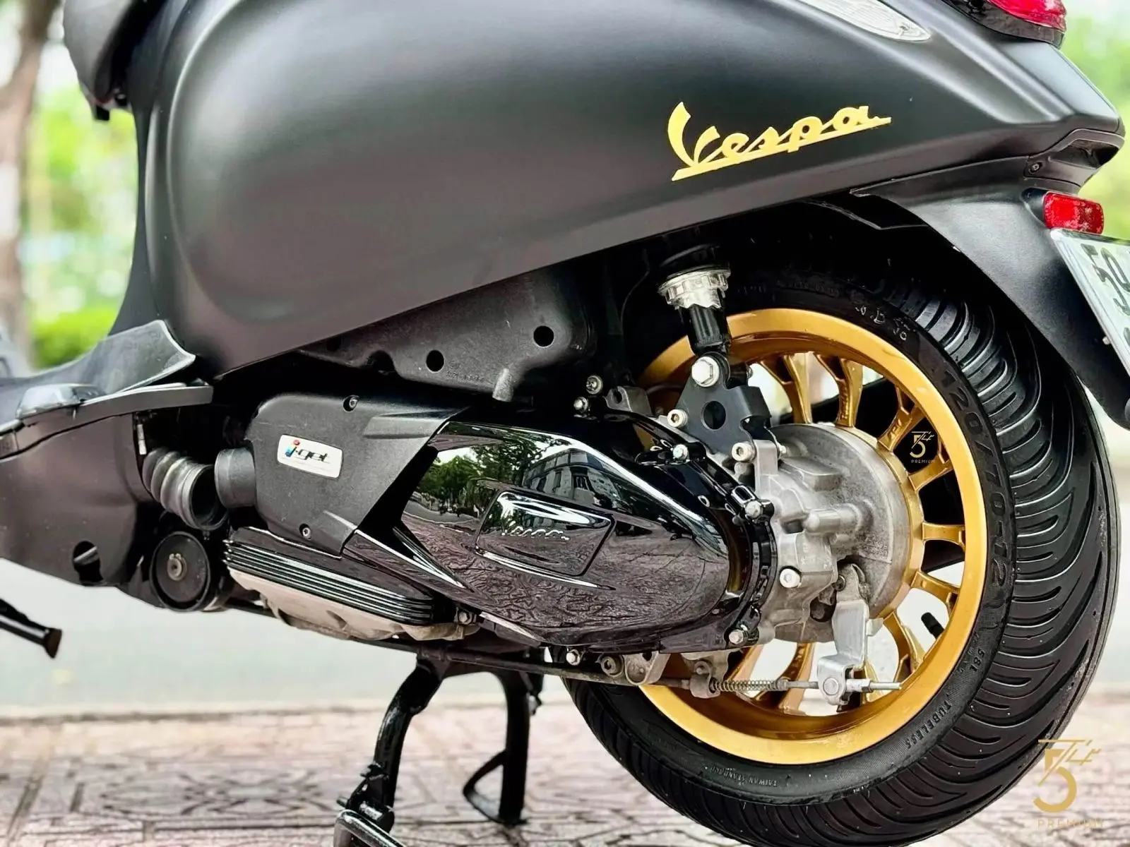 Xe Vespa được trang bị động cơ 3vie mạnh mẽ