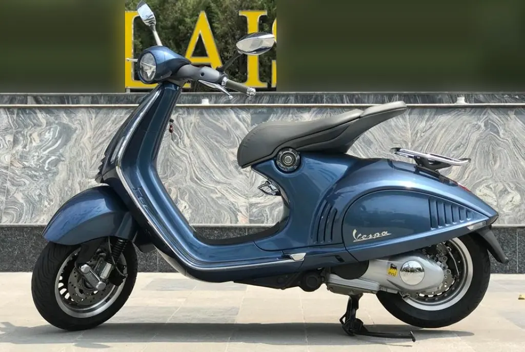 Xe Honda Vespa Ý màu trắng, một huyền thoại của đẳng cấp