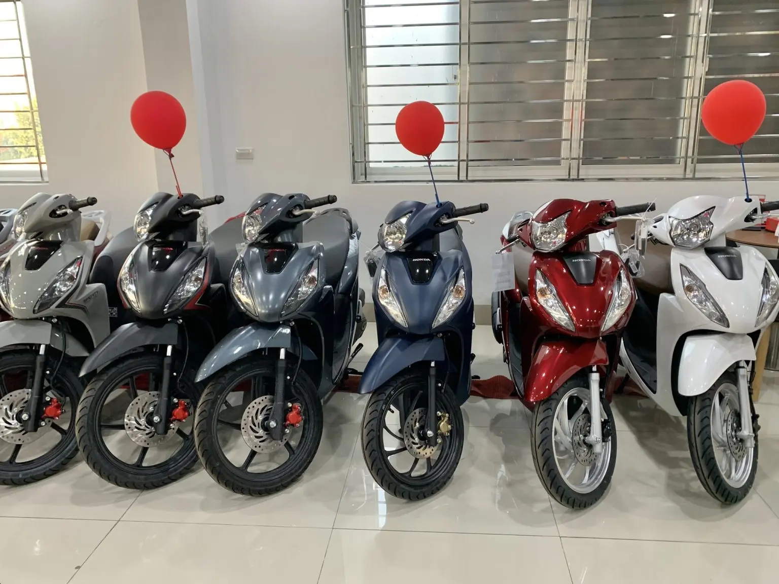 Tổng hợp các phiên bản Honda Vision bản cá tính qua nhiều năm