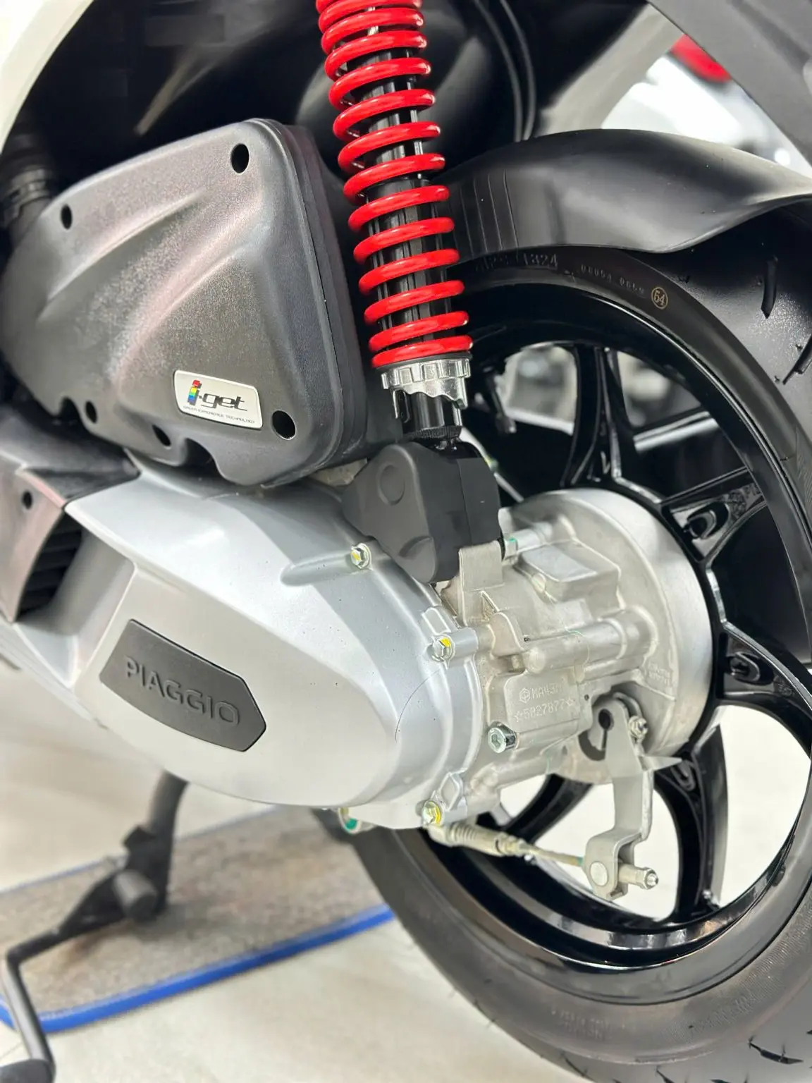 Xe Piaggio Liberty 125 2015 màu trắng thể thao và thanh lịch