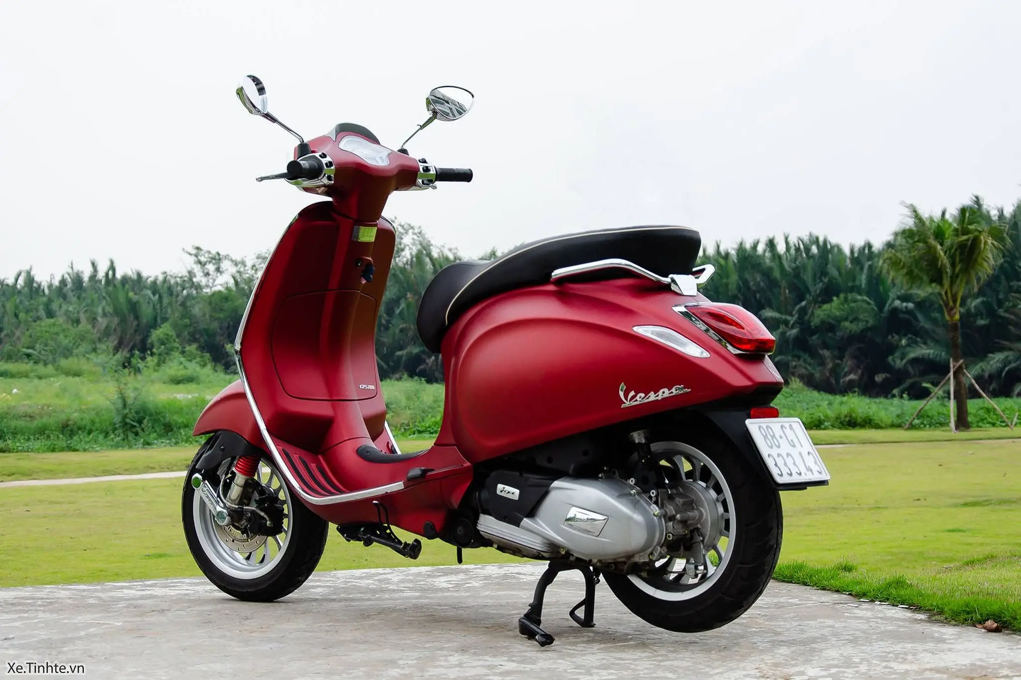 Xe Vespa Sprint S 2018 phiên bản thể thao màu xám