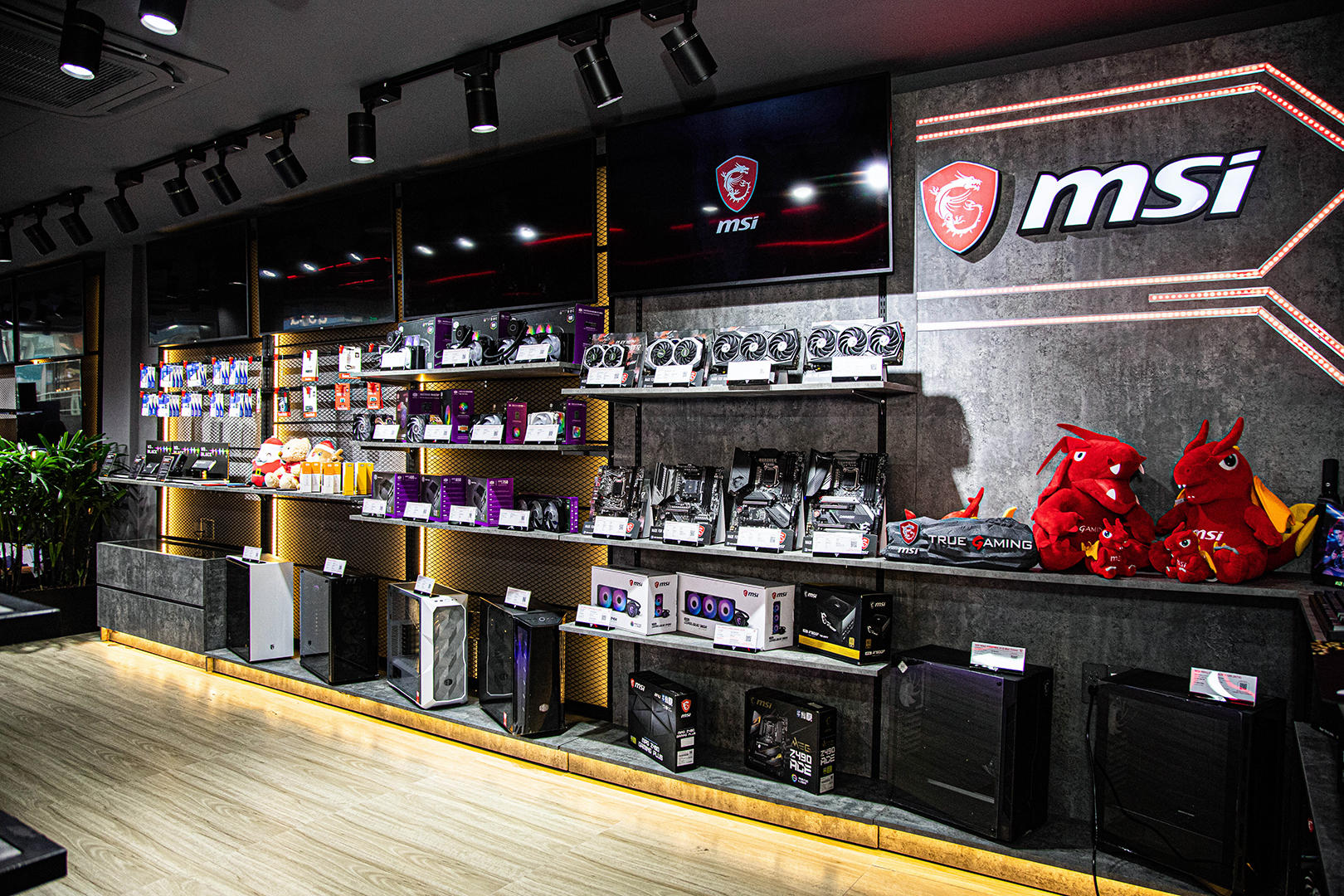 Mua sắm tại GearVN không chỉ tiện lợi mà còn mang đến trải nghiệm dịch vụ chuyên nghiệp và đa dạng sản phẩm