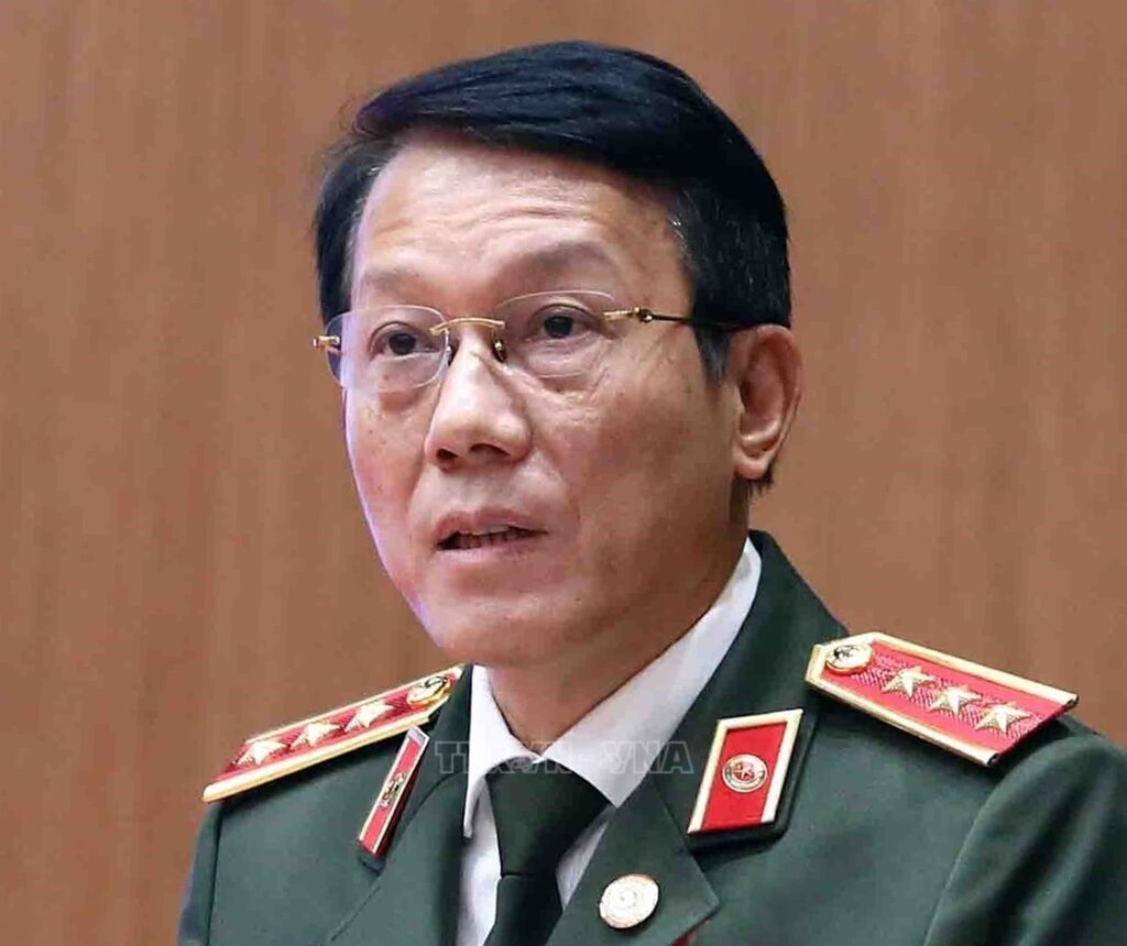 Đại tướng Lương Tam Quang sinh ngày 17 tháng 10 năm 1965Đại tướng Lương Tam Quang sinh ngày 17 tháng 10 năm 1965