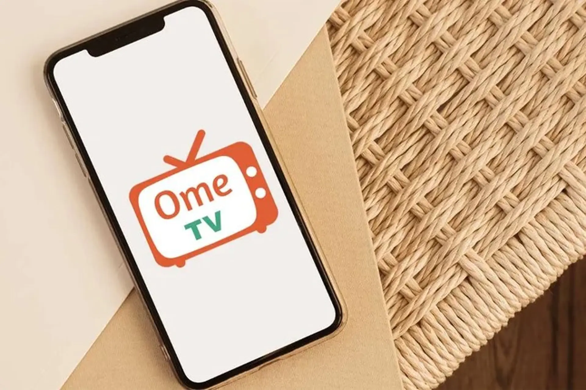 OmeTV là một ứng dụng và nền tảng web cho phép người dùng kết nối ngẫu nhiên