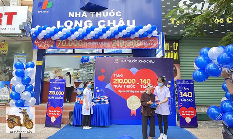 Nhà thuốc Long Châu - Mua trực tiếp tại cửa hàng