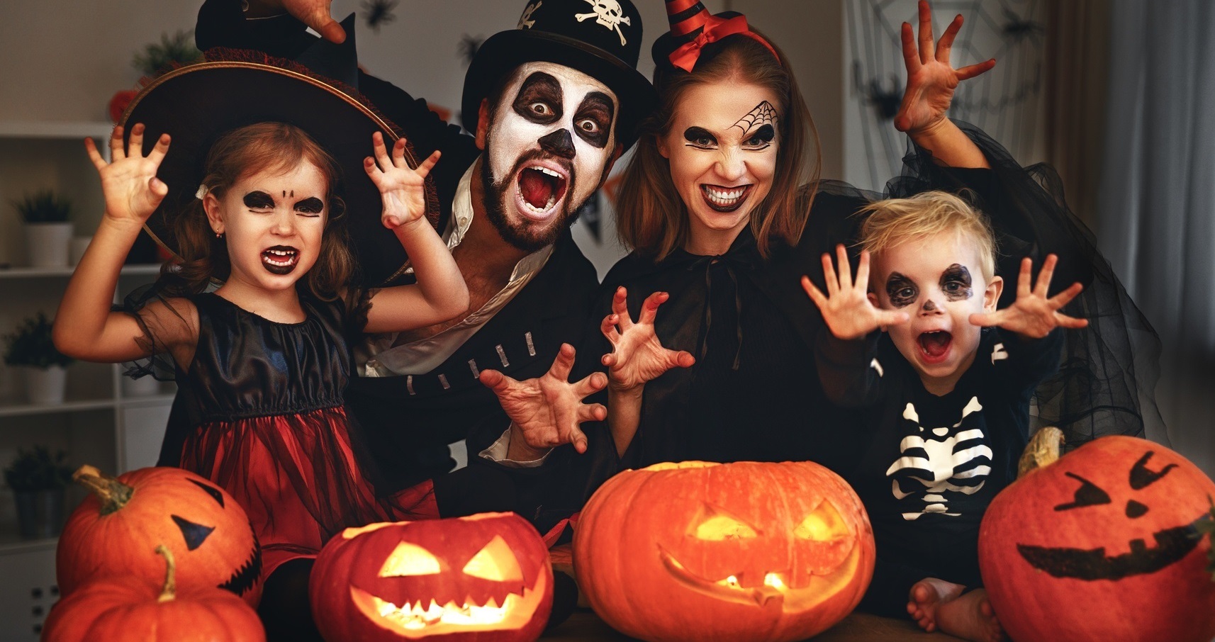 Trang trí nhà cửa là một phần quan trọng để tạo nên không khí lễ hội Halloween