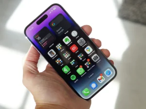 iPhone 14: Giá Bán, Tính Năng Nổi Bật và Đánh Giá Chi Tiết