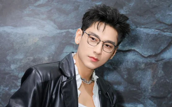 Anh trai say hi - Yếu tố cảm xúc và câu chuyện truyền cảm hứng Anh trai say hi - Yếu tố cảm xúc và câu chuyện truyền cảm hứng