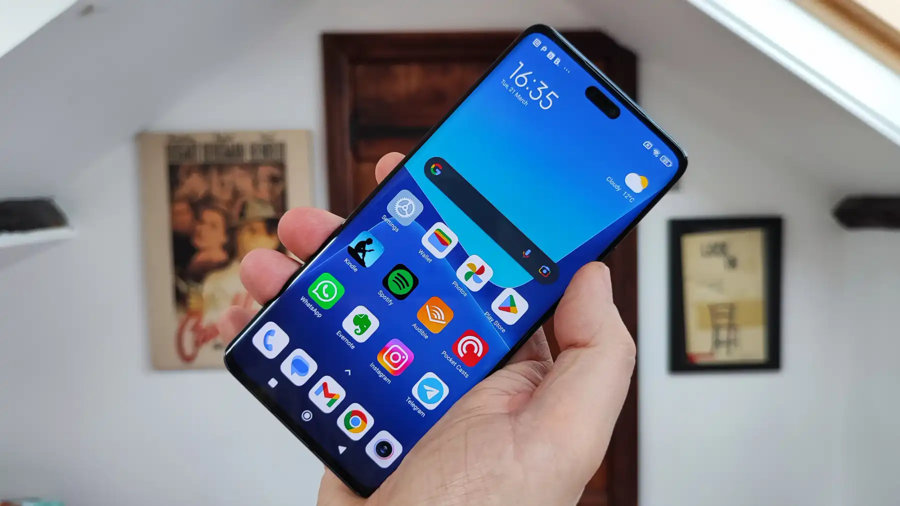 Review Xiaomi 13 - Góc siêu rộng và zoom tele trong thực tế Review Xiaomi 13 - Góc siêu rộng và zoom tele trong thực tế