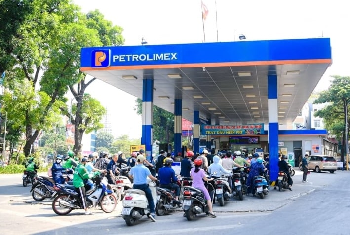 Cây Xăng Gần Đây - Giữ ga đều, quan sát xa để giảm phanh Cây Xăng Gần Đây - Giữ ga đều, quan sát xa để giảm phanh