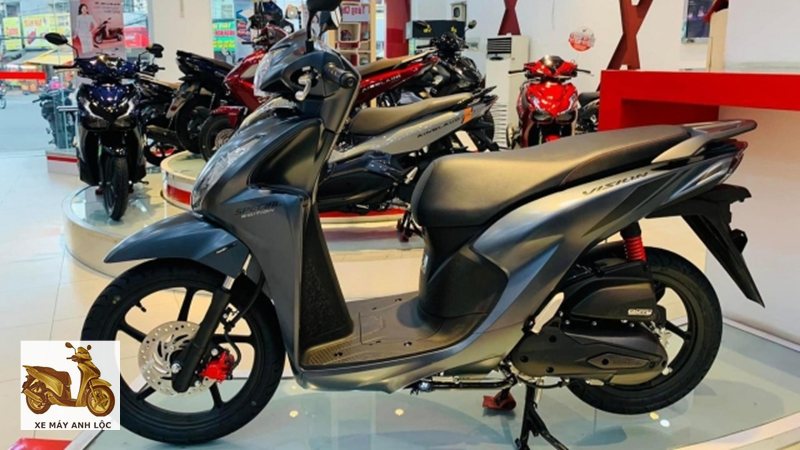 So Sánh Air Blade Và Vision - Phanh, lốp và thói quen chạy mưa So Sánh Air Blade Và Vision - Phanh, lốp và thói quen chạy mưa