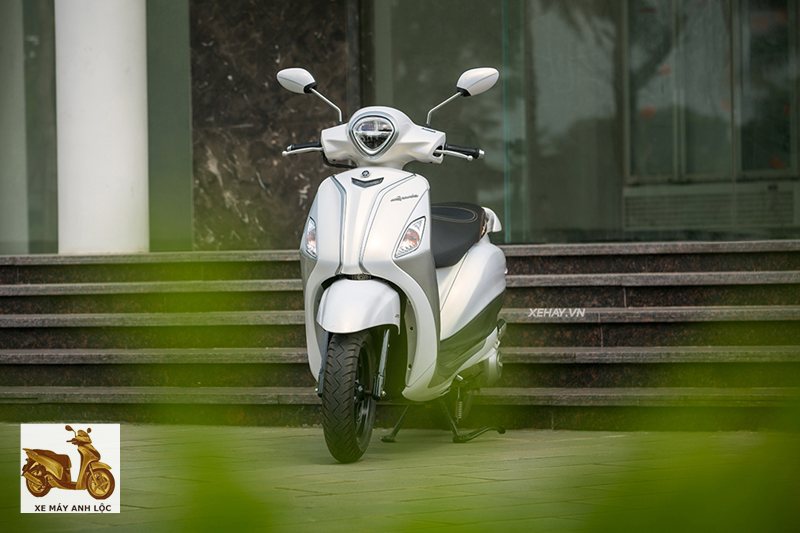 Xe Yamaha - Tay ga cỡ lớn: tư thế chắc và đa dụng Xe Yamaha - Tay ga cỡ lớn: tư thế chắc và đa dụng