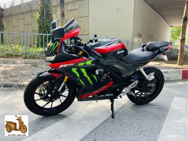 R15 Cũ Đời 2020 - Nghe máy, kiểm tra khói và chạy thử ngắn R15 Cũ Đời 2020 - Nghe máy, kiểm tra khói và chạy thử ngắn