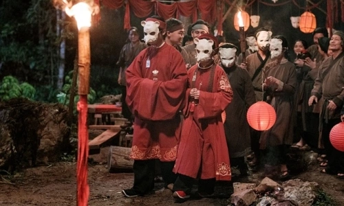 Tết Ở Làng Địa Ngục - Điểm cuốn hút ngay từ phút mở màn Tết Ở Làng Địa Ngục - Điểm cuốn hút ngay từ phút mở màn