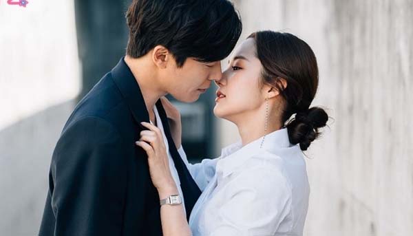 Skinship Là Gì - Vì sao khái niệm này ngày càng phổ biến? Skinship Là Gì - Vì sao khái niệm này ngày càng phổ biến?