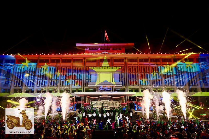 Dinh Độc Lập - Từ Dinh Norodom đến tòa nhà mới Dinh Độc Lập - Từ Dinh Norodom đến tòa nhà mới