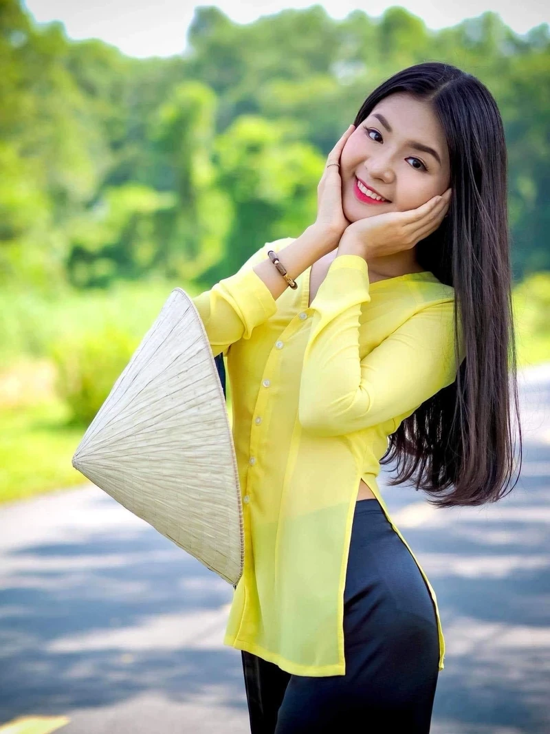 Ảnh áo dài sex - 12