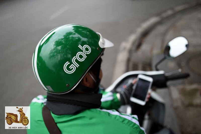 Grab - Chỗ ngồi, chia sẻ hành trình và pin điện thoại Grab - Chỗ ngồi, chia sẻ hành trình và pin điện thoại