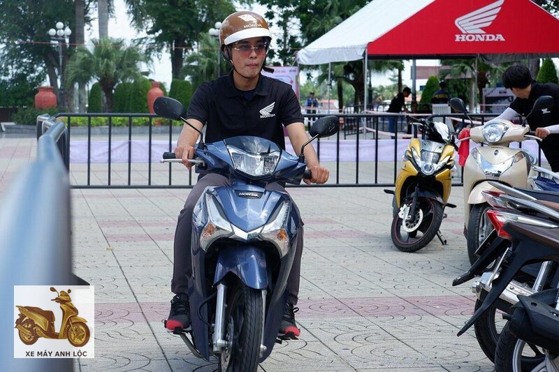 Kiểm tra xe máy cũ trước khi mua - Khi nào dừng luôn cho đỡ mất công Kiểm tra xe máy cũ trước khi mua - Khi nào dừng luôn cho đỡ mất công