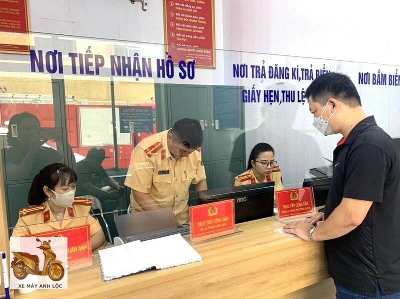 Sang tên xe máy - Các nhóm giấy tờ thường cần chuẩn bị Sang tên xe máy - Các nhóm giấy tờ thường cần chuẩn bị