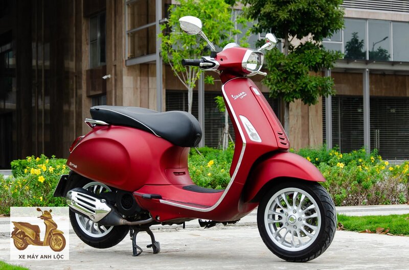 Vespa Sprint 2023 cũ - Đừng tự thuyết phục bằng lý do công năng Vespa Sprint 2023 cũ - Đừng tự thuyết phục bằng lý do công năng