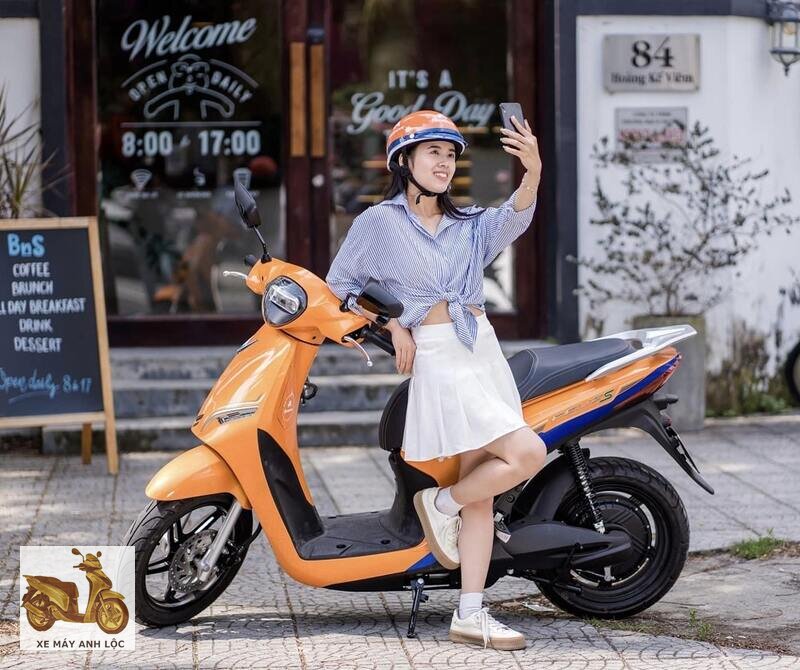Xe máy cho nữ cao 1m50 - Bước 4 và 5: dắt xe và quay đầu trong khoảng hẹp Xe máy cho nữ cao 1m50 - Bước 4 và 5: dắt xe và quay đầu trong khoảng hẹp